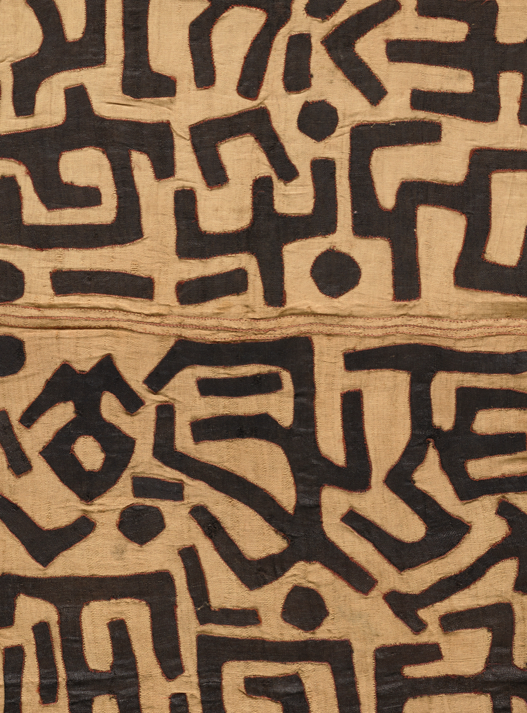 Raffia cloth with appliqué in dark brown 