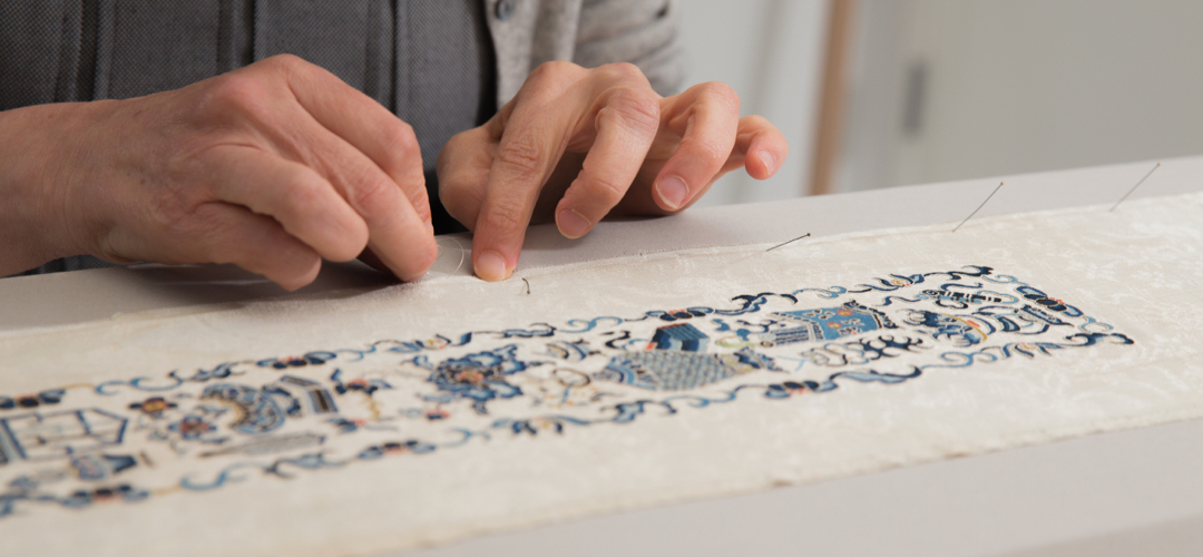 Sewing a textile